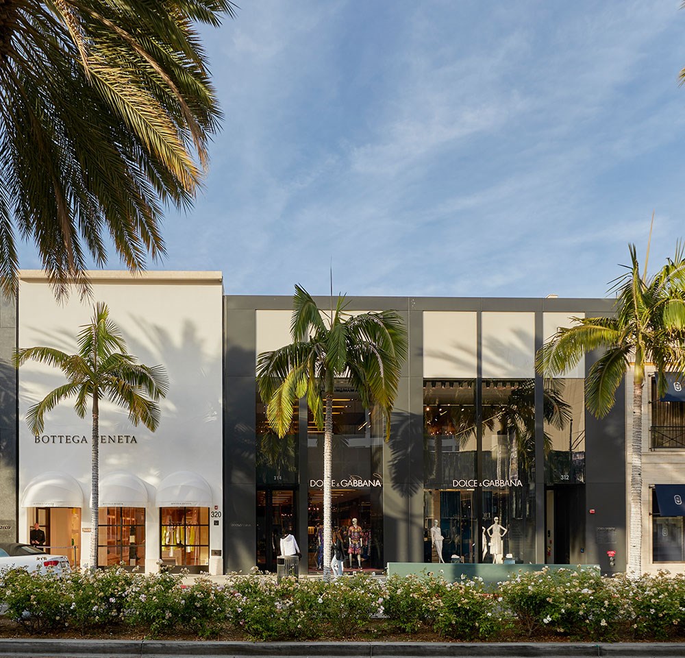 The Maybourne Beverly Hills - Local Area with shops on Rodeo Drive