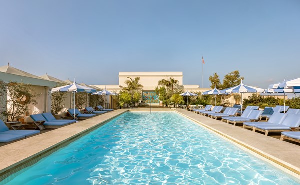 maybourne beverly hills rooftop pool