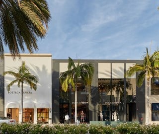 The Maybourne Beverly Hills - Local Area with shops on Rodeo Drive