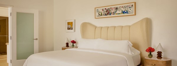 the maybourne beverly hills hollywood suite bedroom