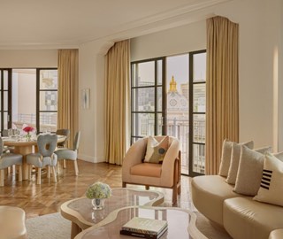 maybourne beverly hills hollywood suite living room