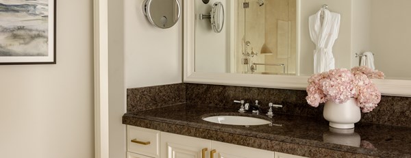 four bedroom residence bathroom